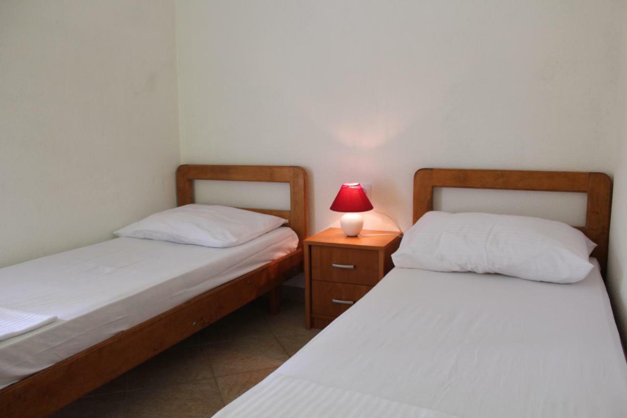 Sonja Apartment พิสัก ภายนอก รูปภาพ